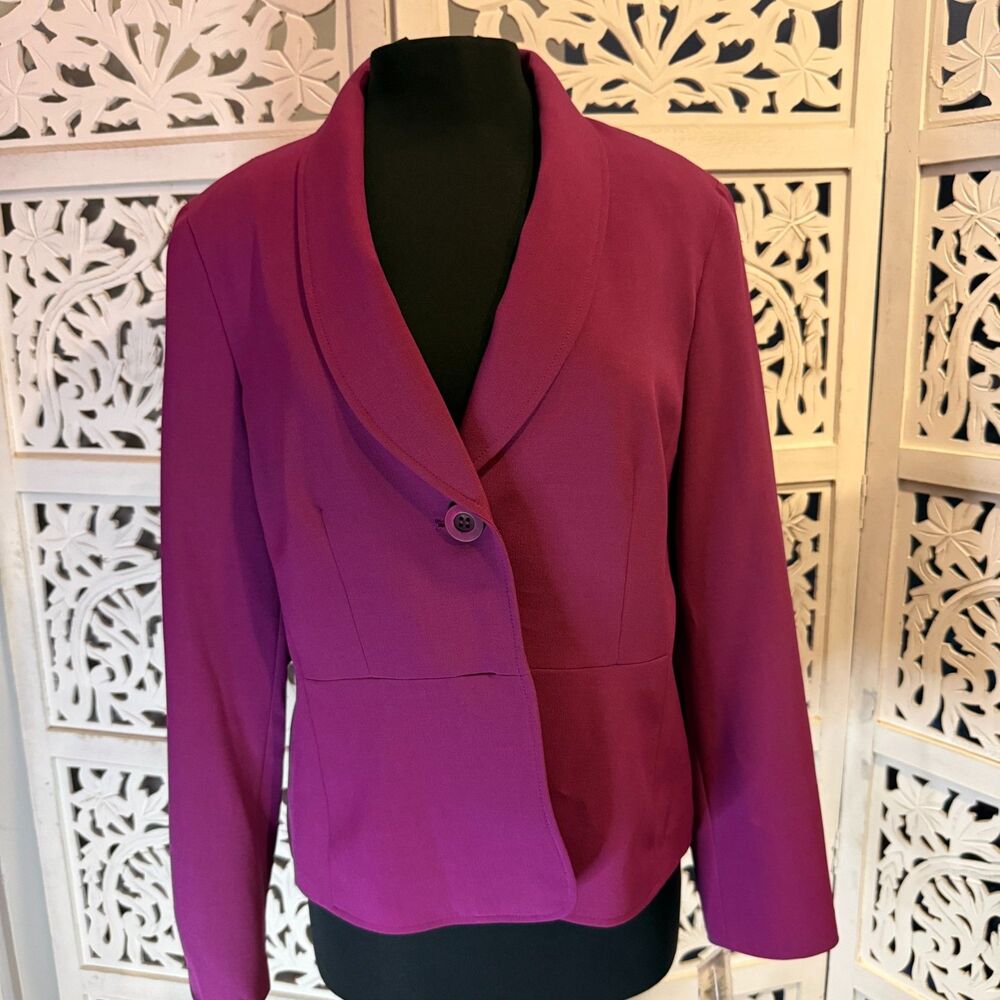 NWT Pink Fuchsia suit coat Le Suit Size 12